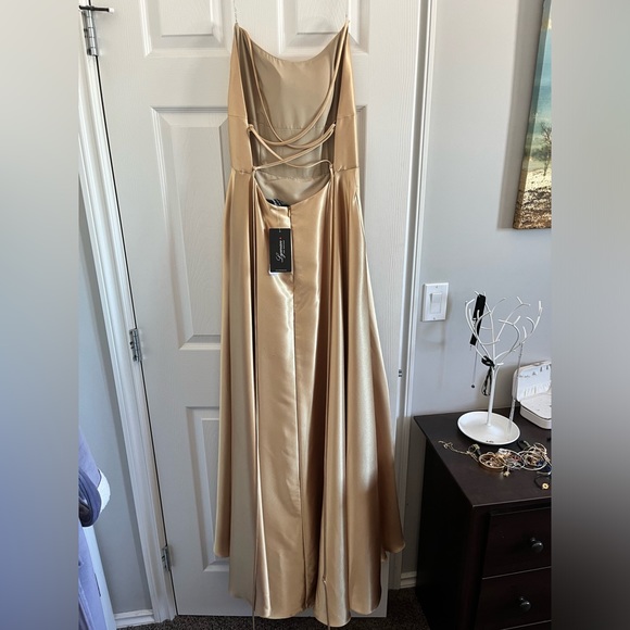 Lyman by Frank Lyman Gown - Picture 2 of 3